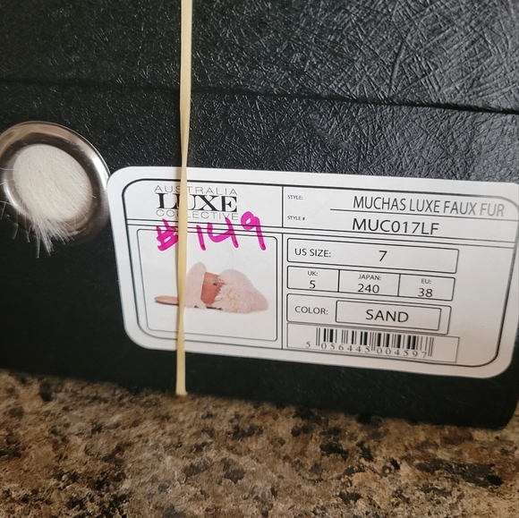 Australia Luxe Collective Muchas Slides #149 - Picture 6 of 7